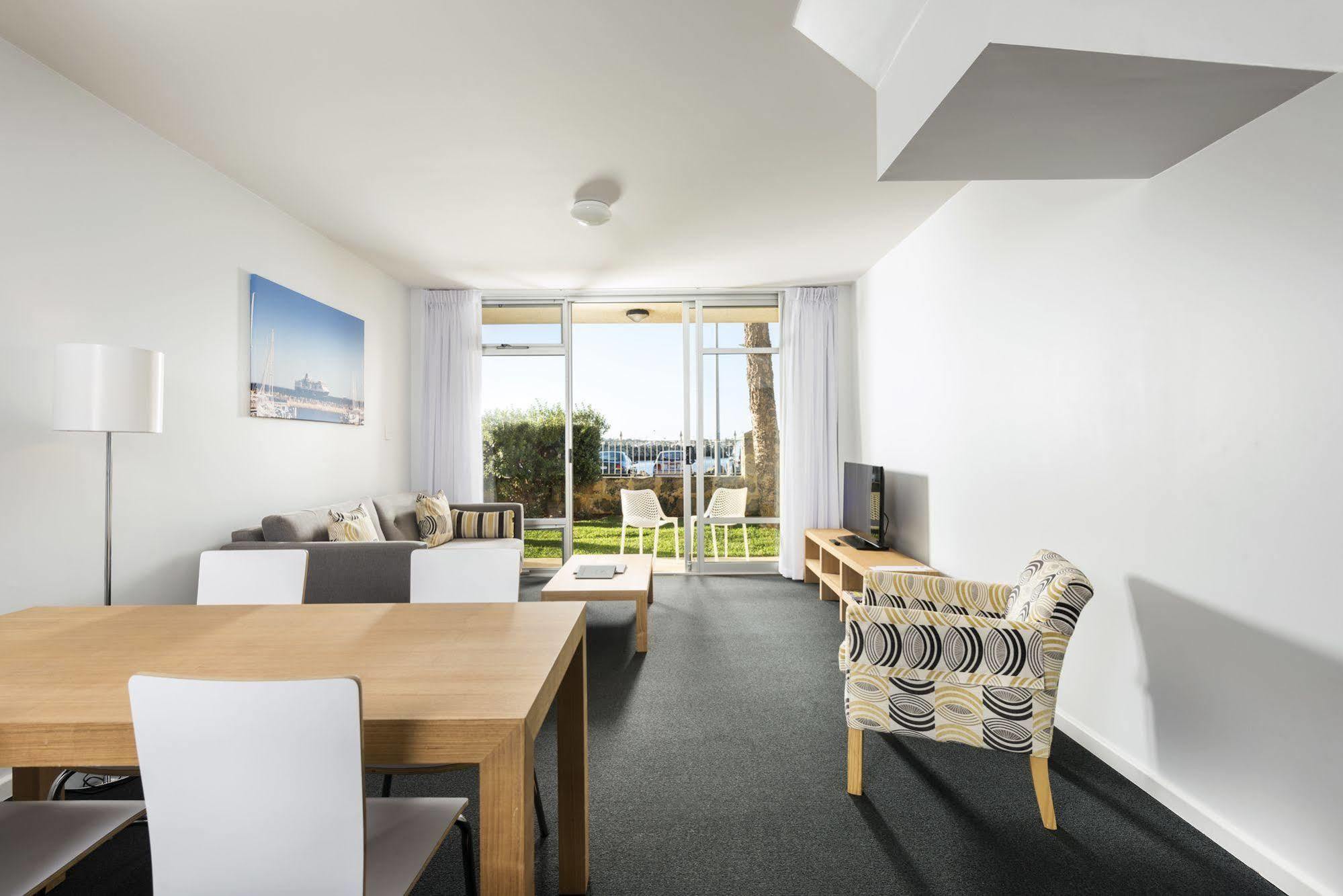 Be. Aparthotel 4*
